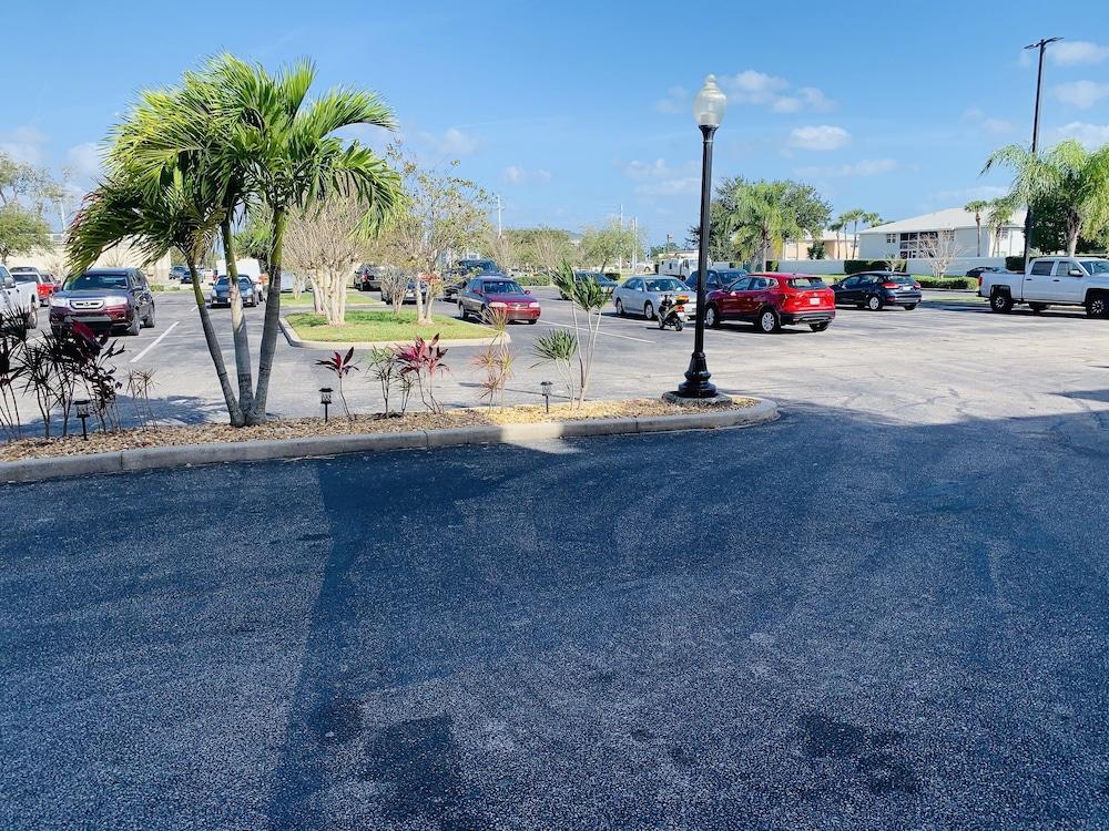 Quality Inn Palm Bay - Melbourne I-95 Екстериор снимка